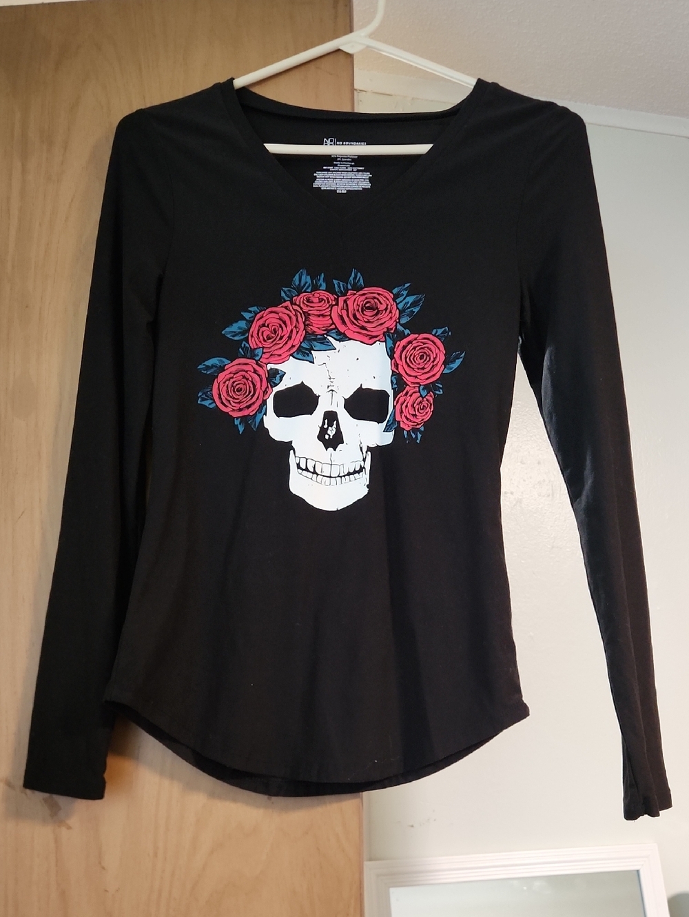 No Boundaries Black Long-Sleeve Skull Tee with Red Rose Crown